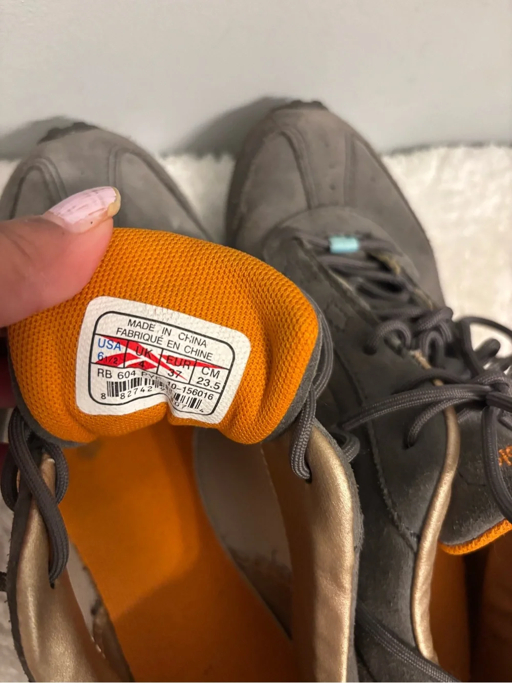Reebok low profile